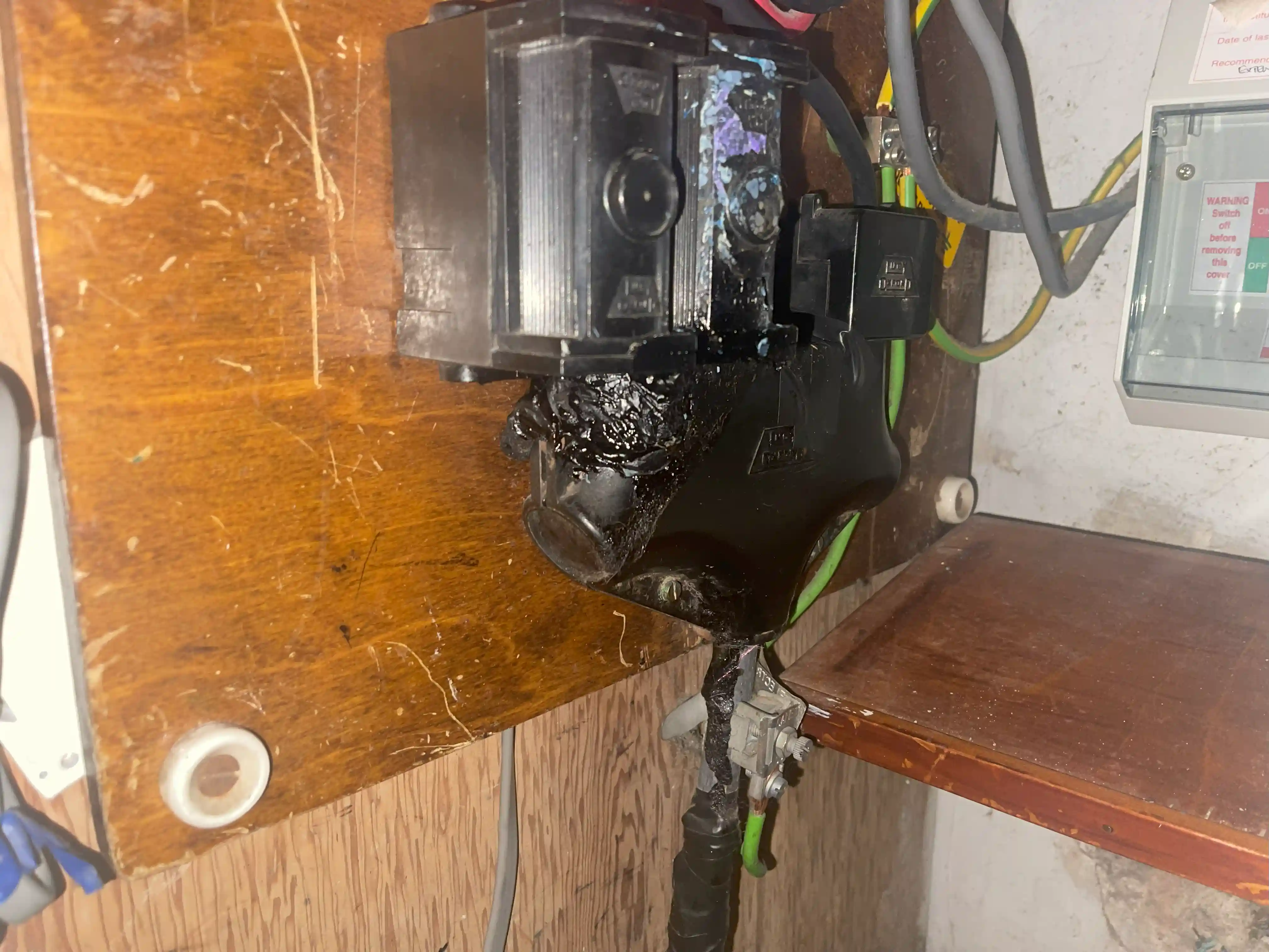 24 Hours Emergency Electrician near Uxbridge